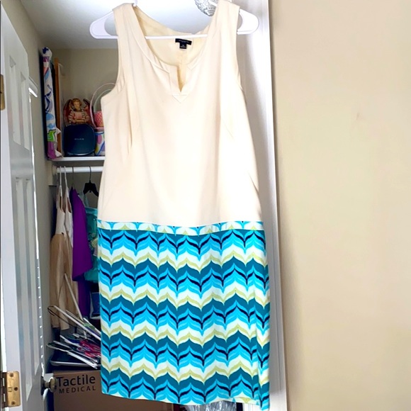 Classy Ann Taylor Dress - Picture 1 of 2